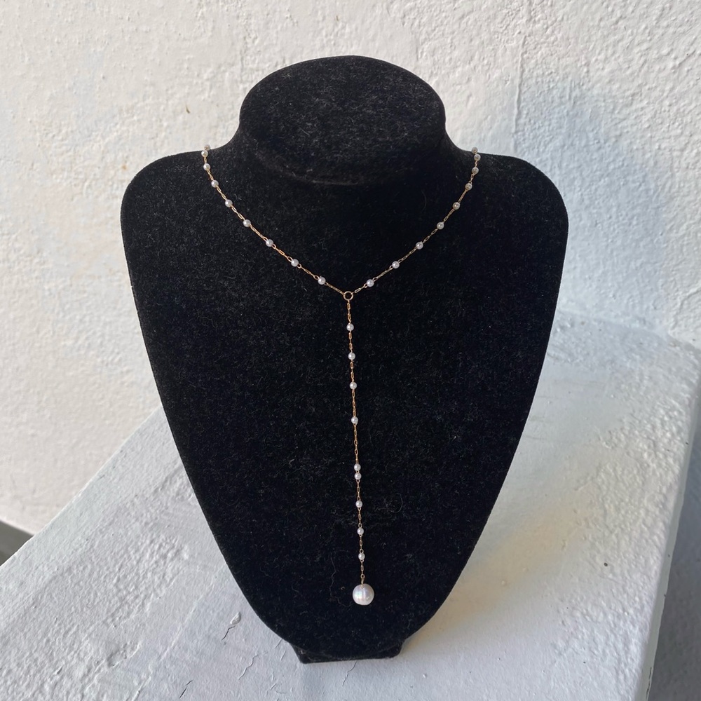 Delicate Pearl Necklace (long)